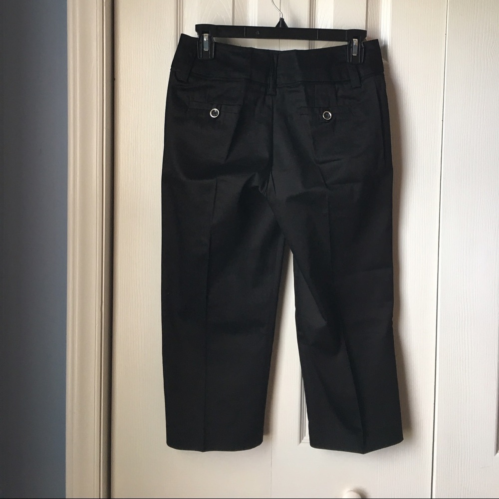 New Directions Petite Capri Pants - Picture 2 of 4